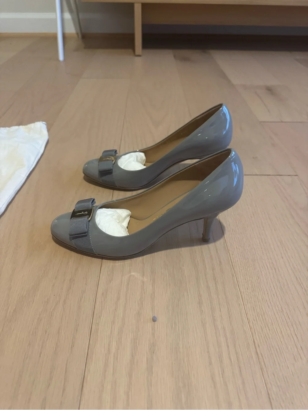 Salvatore Ferragamo Gray Patent Vara Bow Pumps with Gold Plaque